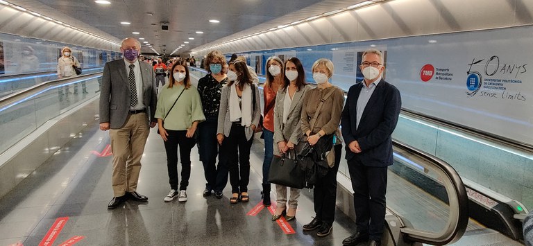 Inauguració de l'exposició "DonesTech per a noves destinacions" a l'estació metro de Diagonal