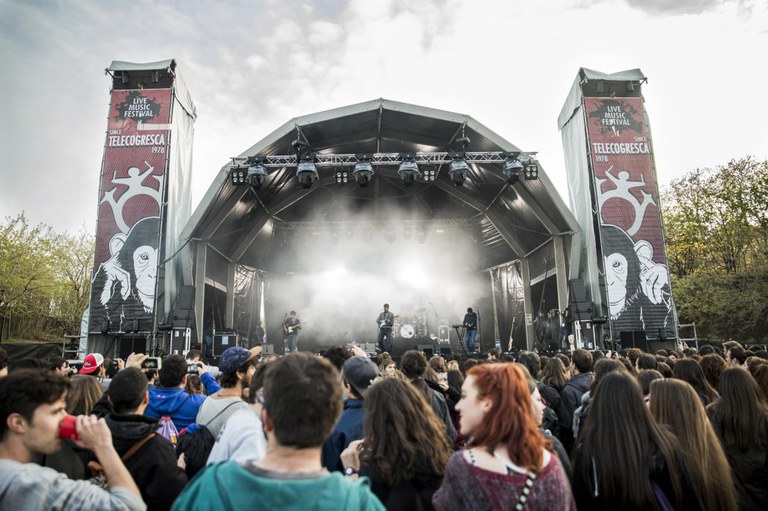 L'escenari durant la Telecogresca 2017 al Parc del Fòrum