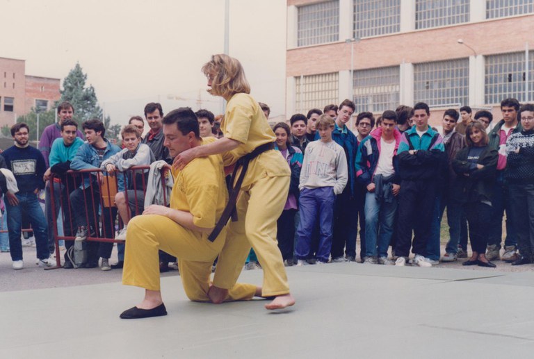 Festa de l'esport al Campus de Terrassa: una jornada multiesportiva, que es va convertir en Setmana Cultural (ETSEIT, 1991)